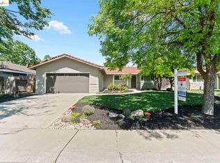 7022 Villa Dr, Stockton, CA 95207
