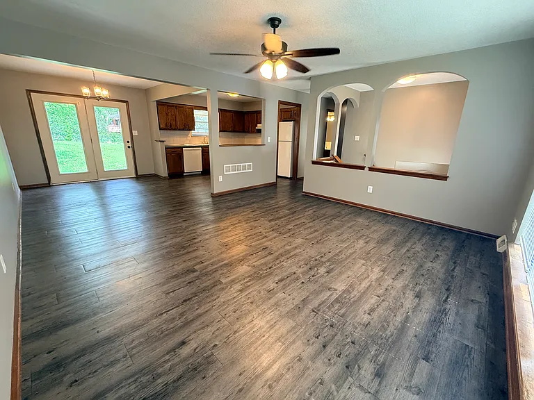 1700 SW Speas Dr — Photo 4