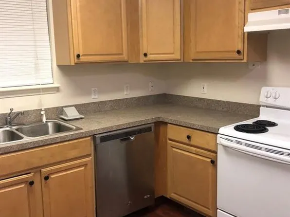 3501 Tyre Neck Rd, Portsmouth, VA 23703