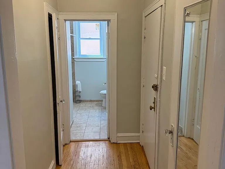 1508 W Fargo Ave — Photo 7