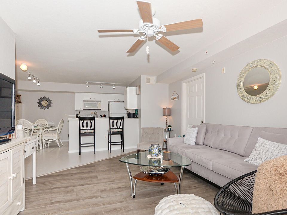 1st image of 141 SW Palm Drive #205