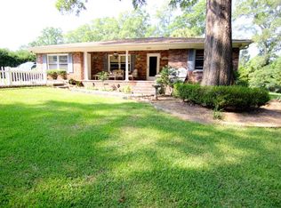 105 Kentucky Ct, Greenwood, SC 29646