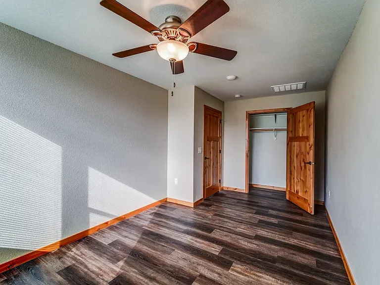 Sunset Place Apartments — Photo 55
