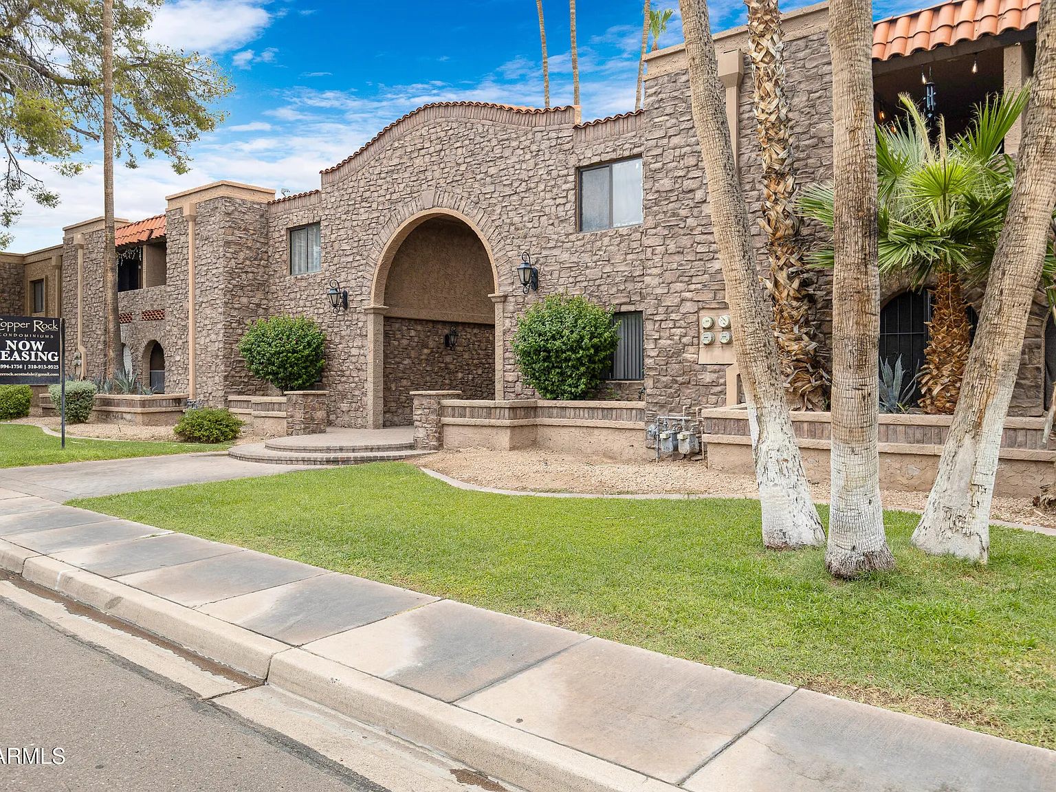 3 bed, 2.0 bath, 1045 sqft, $1,750 — Photo 4