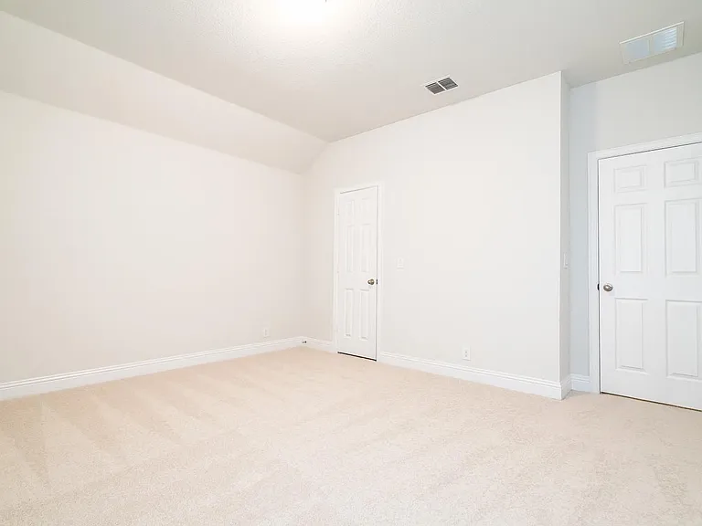 3816 Walden Dr — Photo 29