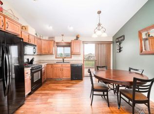 3300 E Brewster St, Sioux Falls, SD 57108