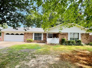 721 Resimont Dr, Russellville, AR 72801