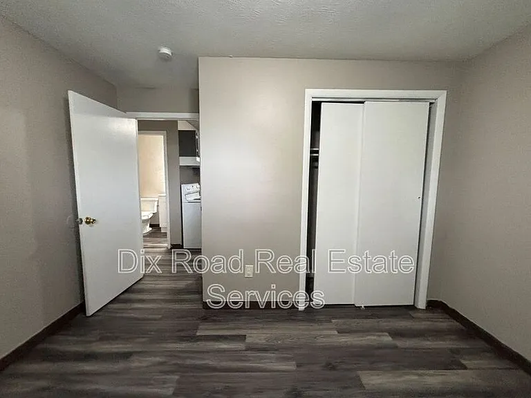 739 Trumbull St #15 — Photo 12