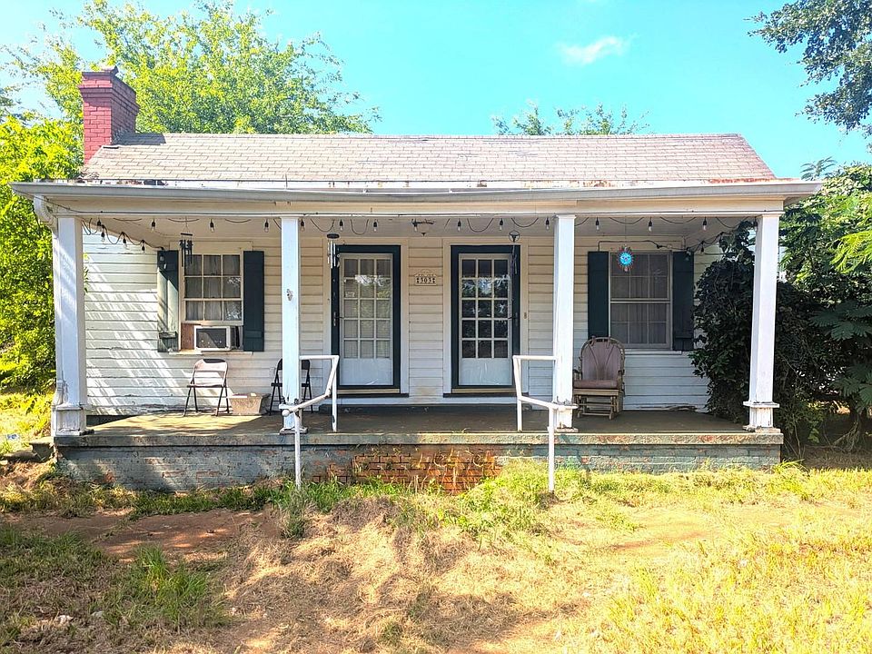 1st image of 303 E Livingston St