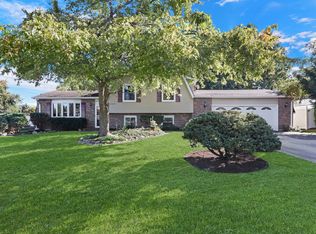 38045 N Holdridge Ave, Beach Park, IL 60087