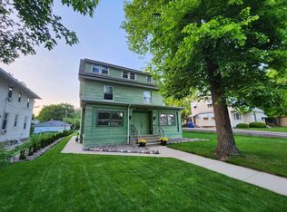 1699 Saint Clair Ave, Saint Paul, MN 55105