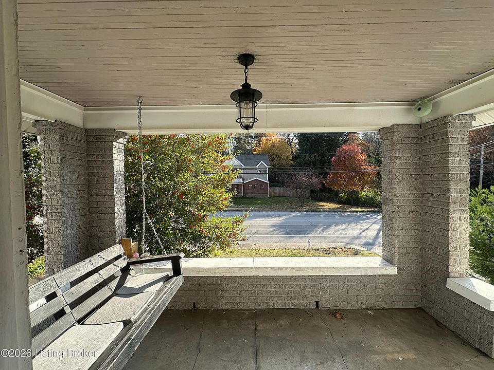 1st image of 2611 Grinstead Dr