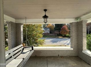 2611 Grinstead Dr, Louisville, KY 40206
