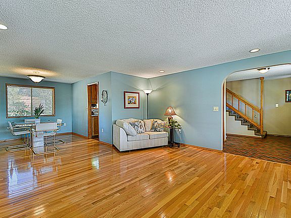 4th image of 5924 114th Ave NE