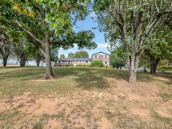 104 Edgebrook Rd, Goodlettsville, TN 37072