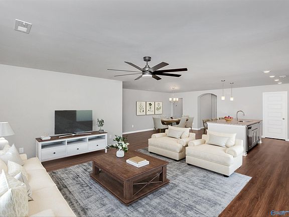 5th image of 213 Shubert Dr