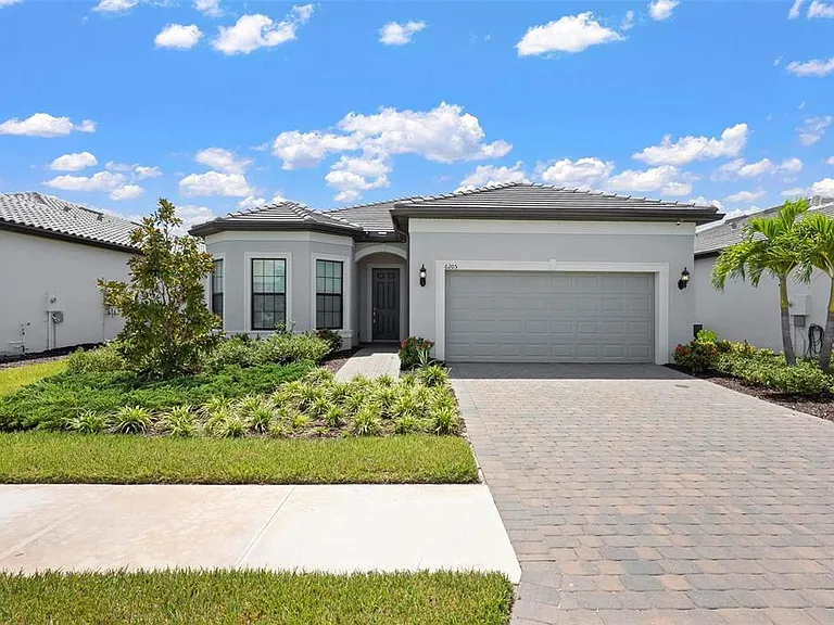 6205 Grande Talon Ln — Photo 1