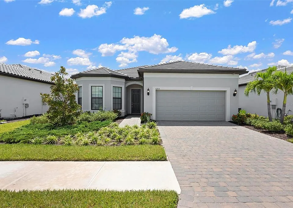 6205 Grande Talon Ln