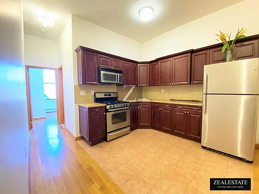 Rented by ZealEstate Group Inc | media 30