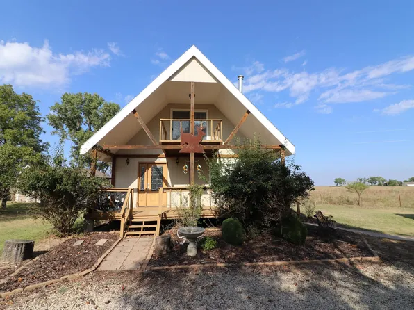 15 Utley Blvd, Marquette, KS 67464