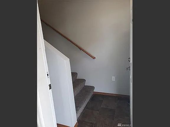 5th image of 4026 S Pine St #1