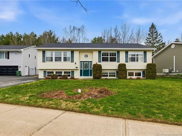 231 McAdam Ave, Fredericton, NB E3A 9S6