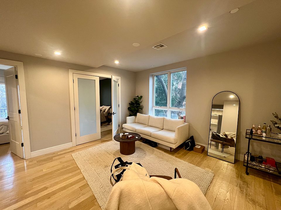 1st image of 360 Greene Ave #3L