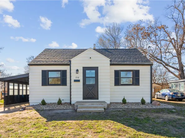 1316 E 22nd St, Des Moines, IA 50317