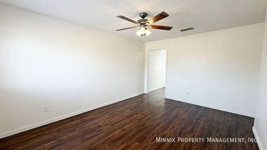 2 bed, 1.0 bath, 812 sqft, $850 — Photo 4
