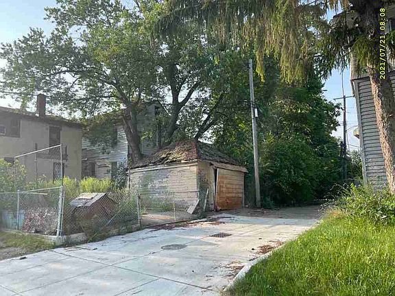 7562 St Thomas