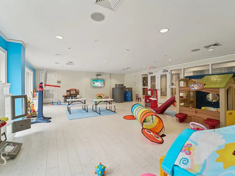 20 Avenue At Port Imperial #113 — Photo 18