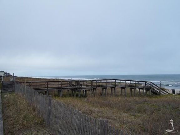 4th image of 330 N Fort Fisher Boulevard