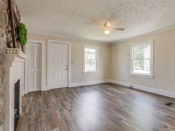 5th image of 1643 Houston Ave