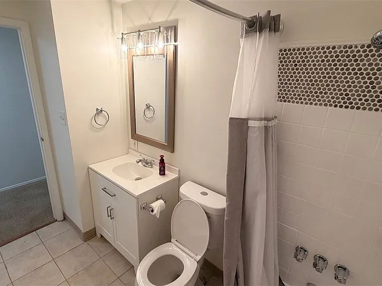 3812 Louisa St — Photo 15