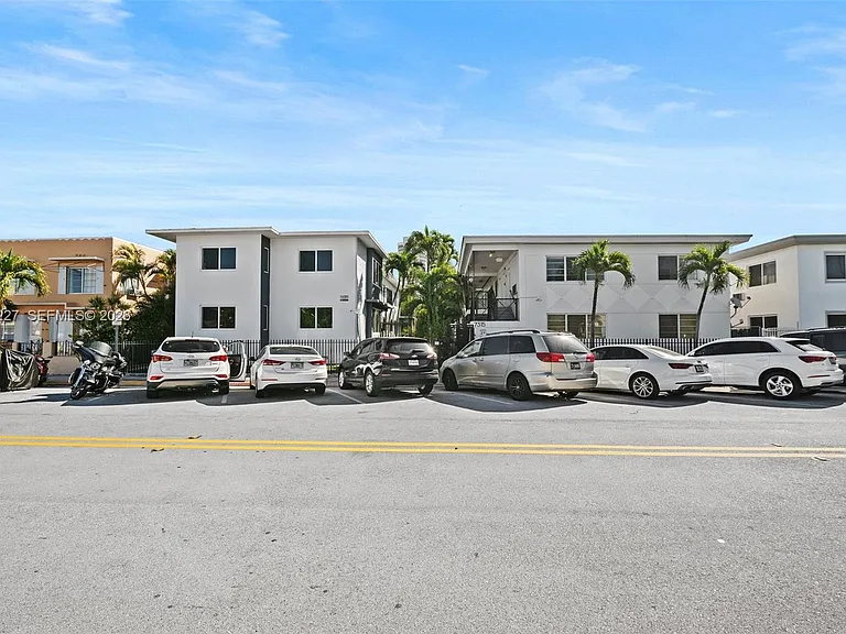 7315 Byron Ave #10 — Photo 20