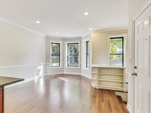 4th image of 1628 W Sunnyside Ave APT 1E
