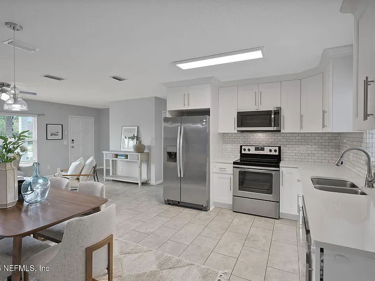 42 Dolphin Blvd — Photo 19