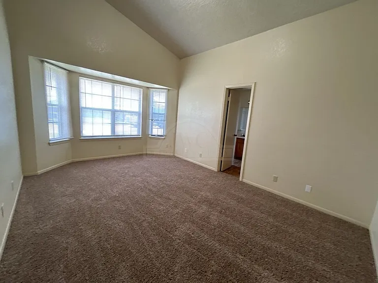 3319 Westrim Dr — Photo 17