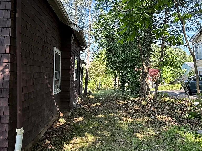 12 Grandview Ave — Photo 21