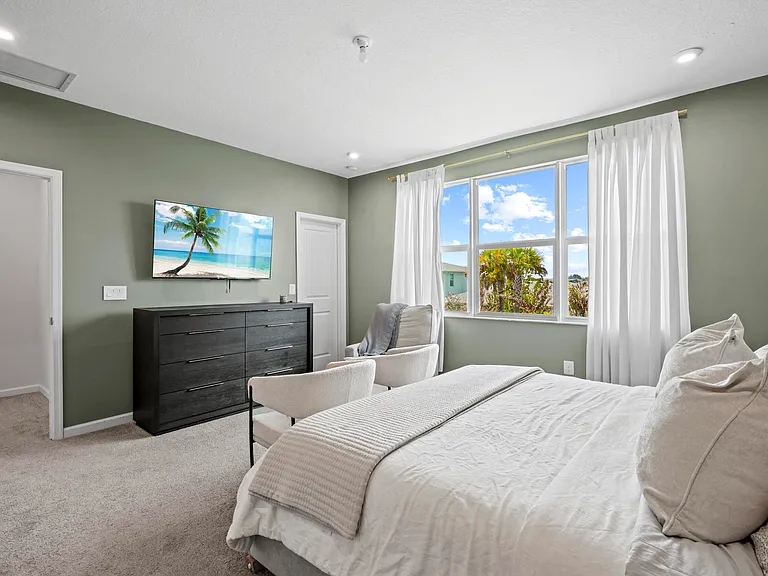 10700 SW Gloriana St — Photo 29