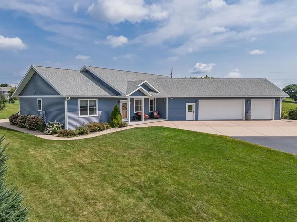 1204 Northstar Cir, Hillsboro, WI 54634