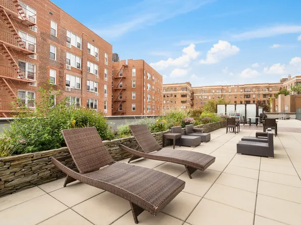 2727 Henry Hudson Parkway West image 29 of 30