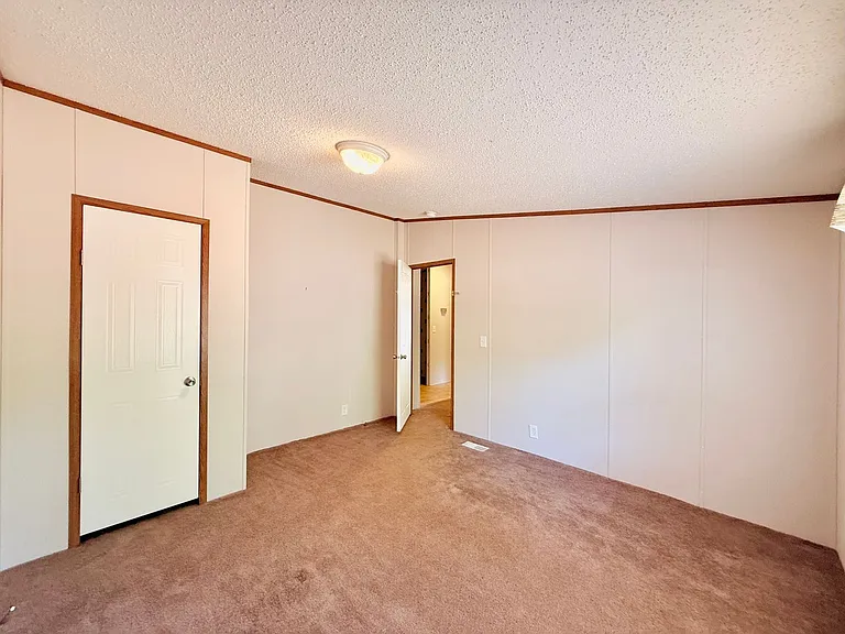 203 Lost Forest Rd — Photo 18