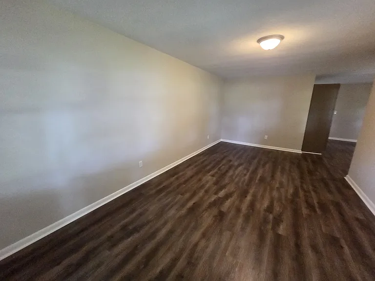 609 Owen St #609 — Photo 2