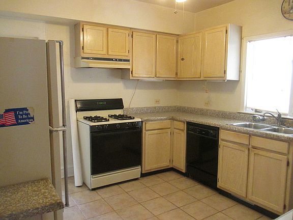 4th image of 2226 N 74th Ct