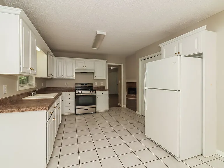 19 Eagle Point Ct — Photo 9
