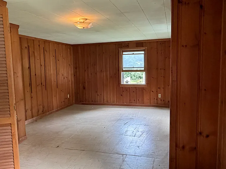253 Hilliard St — Photo 5