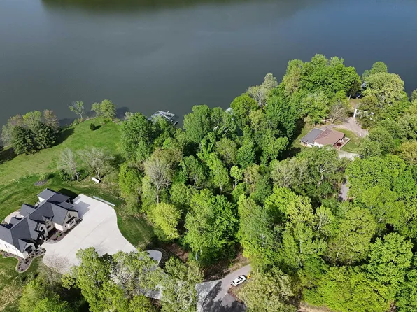 305 Forest Glen Dr, Eddyville, KY 42038