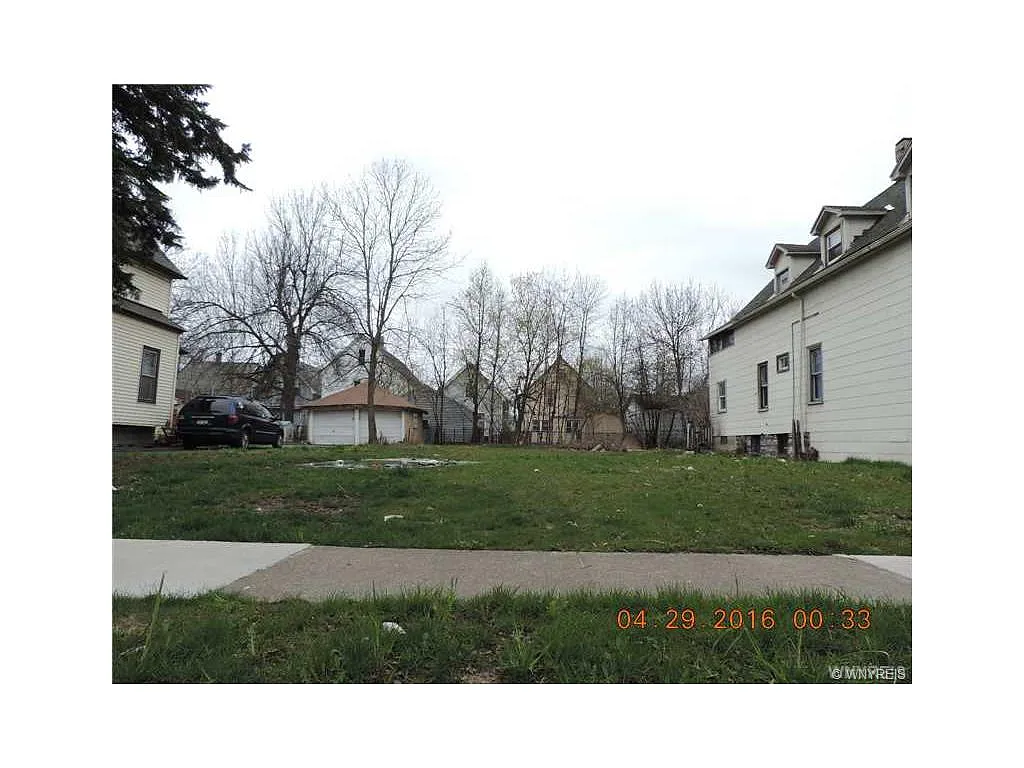 82 Eller Ave photo 1