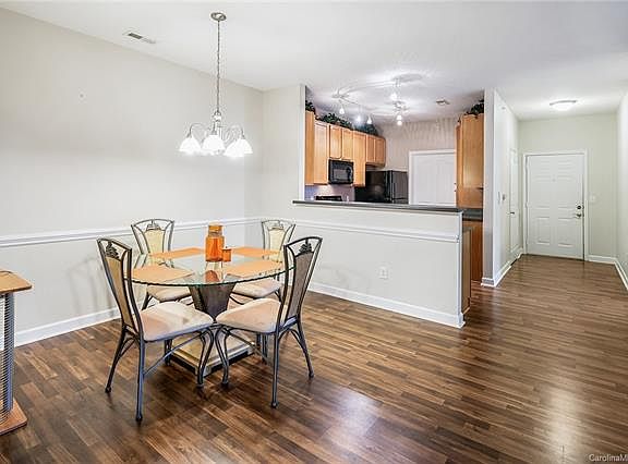 2nd image of 10640 Hill Point Ct